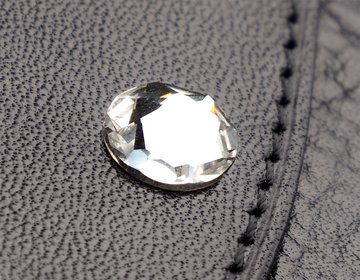 Декор из кристаллов Сваровски